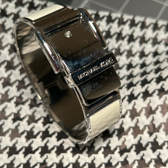 Michael Kors 2 Tone Silver and White Bangle - Picture 4 of 8